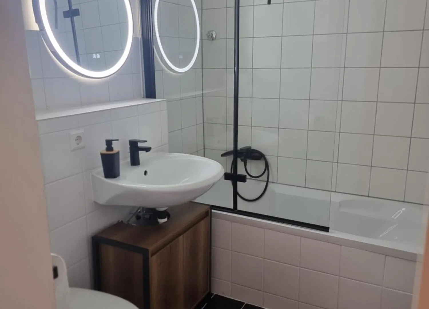 Hp Apartment 3-Zi-Whg - 69Qm, 6 Pers, Balkon, Wifi, Kueche, Bad Hannover Německo